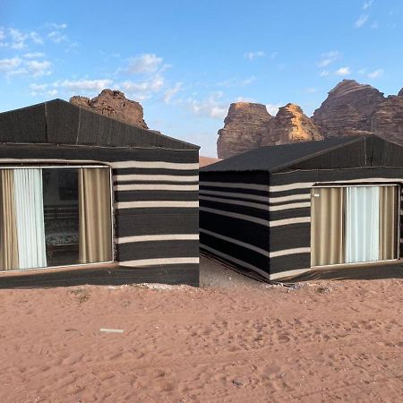 Martian Camp Hotel Wadi Rum Bagian luar foto