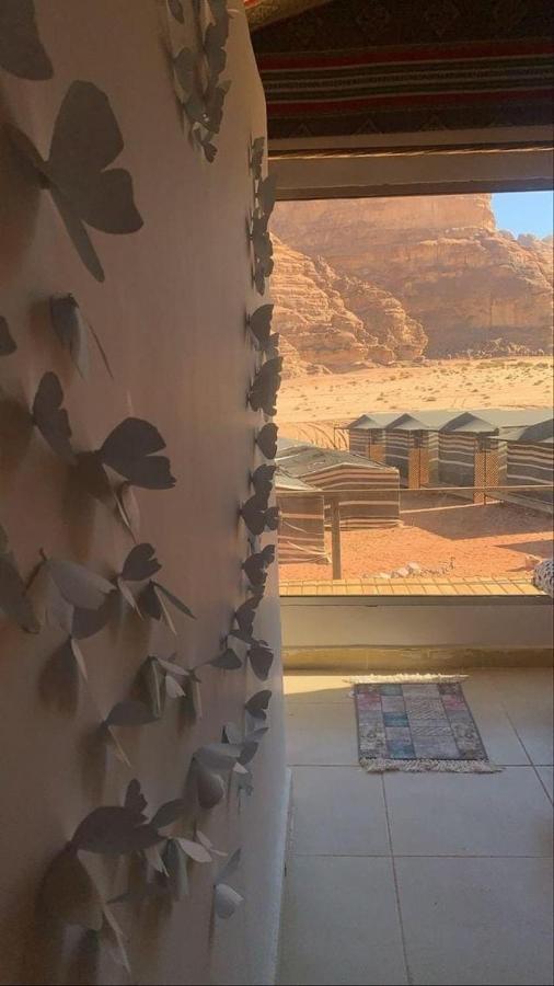 Martian Camp Hotel Wadi Rum Bagian luar foto