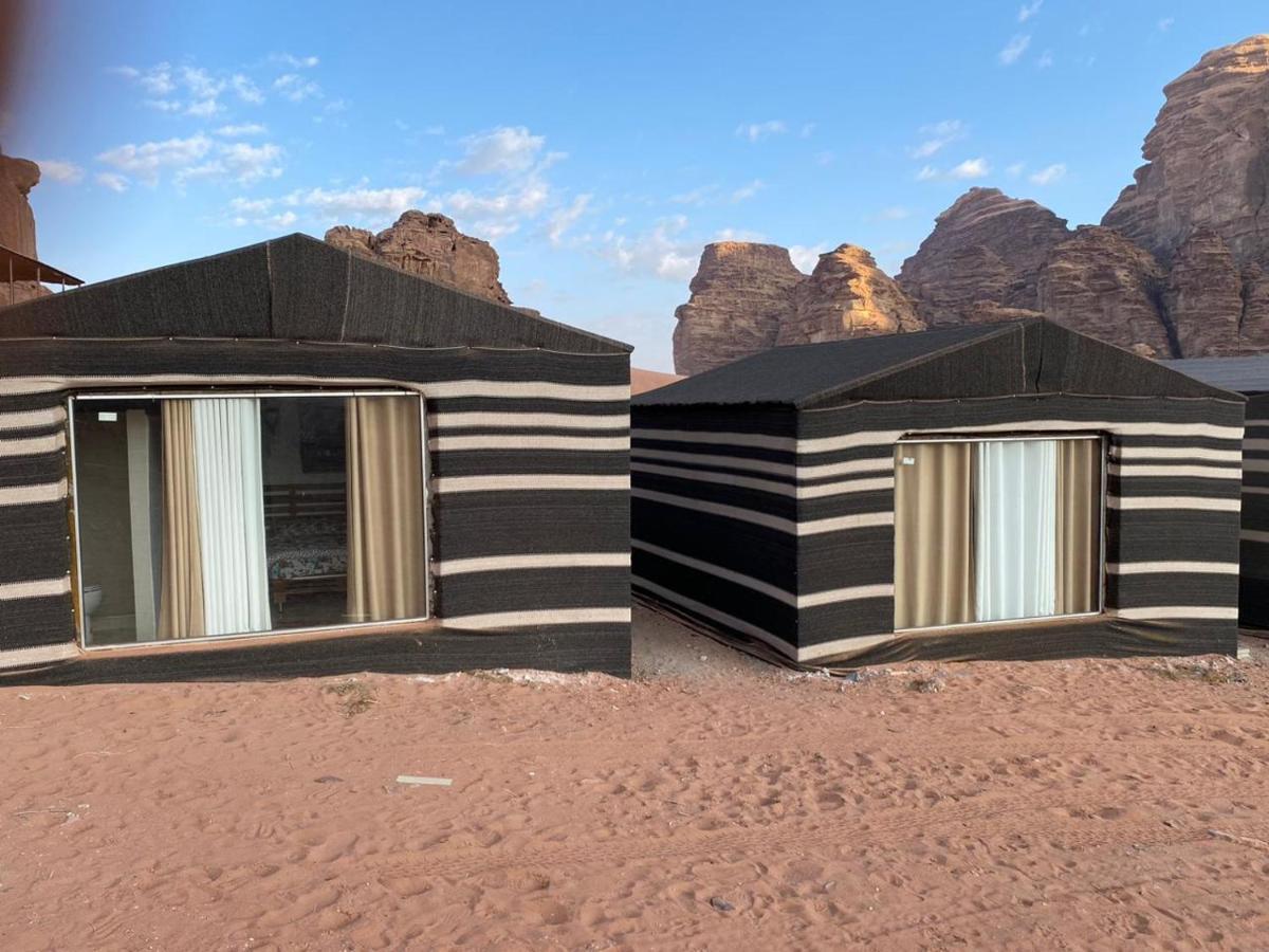Martian Camp Hotel Wadi Rum Bagian luar foto