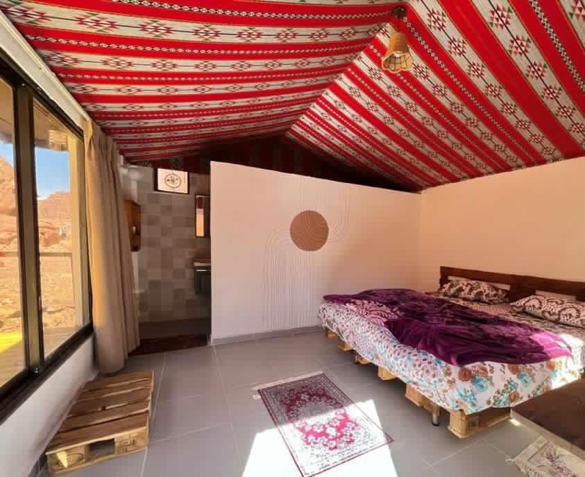 Martian Camp Hotel Wadi Rum Bagian luar foto
