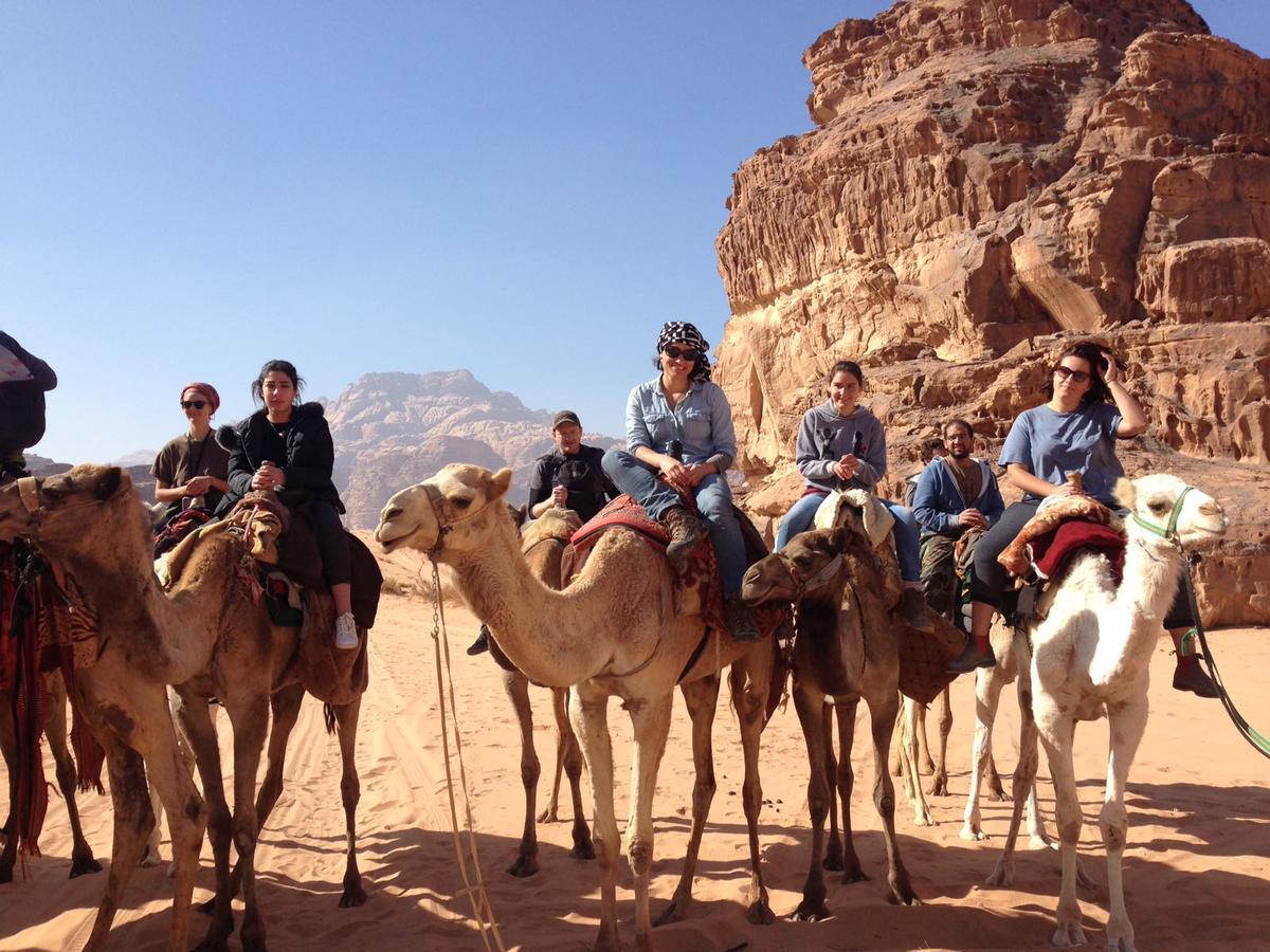 Martian Camp Hotel Wadi Rum Bagian luar foto