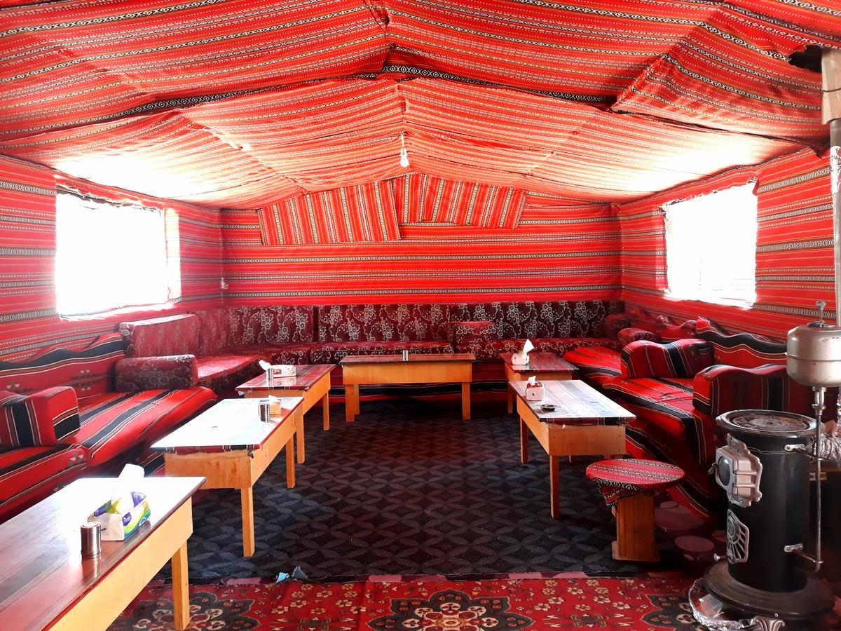 Martian Camp Hotel Wadi Rum Bagian luar foto
