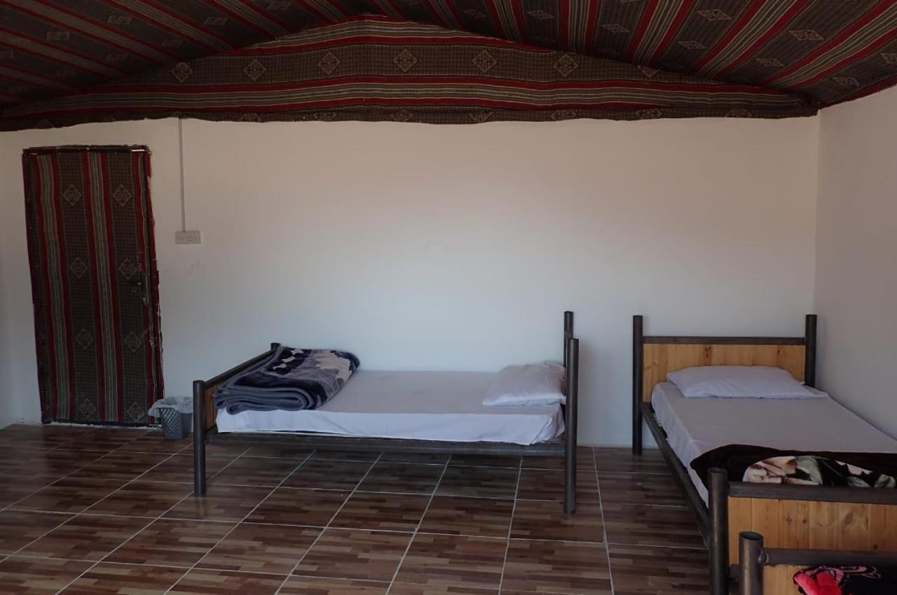 Martian Camp Hotel Wadi Rum Bagian luar foto