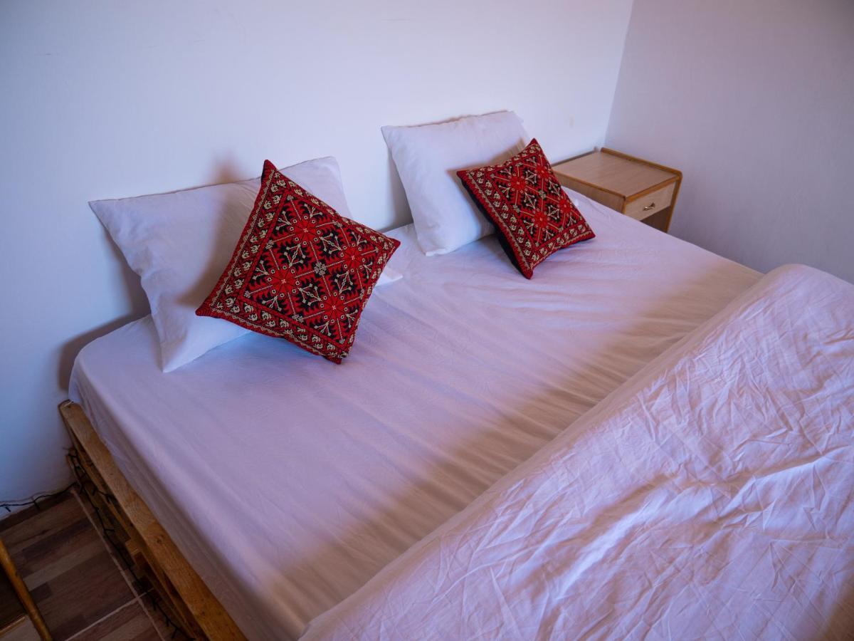 Martian Camp Hotel Wadi Rum Bagian luar foto