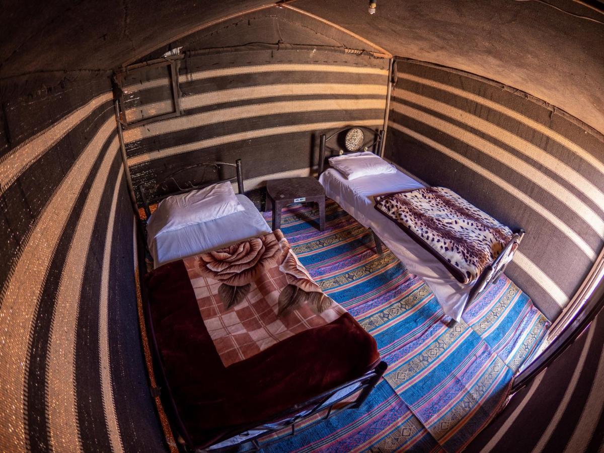 Martian Camp Hotel Wadi Rum Bagian luar foto